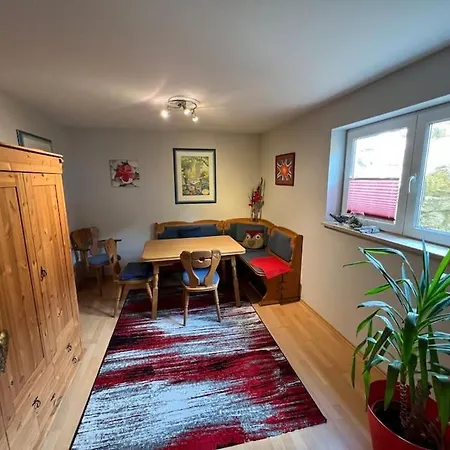 Grosszuegige Im Oberland Apartment *